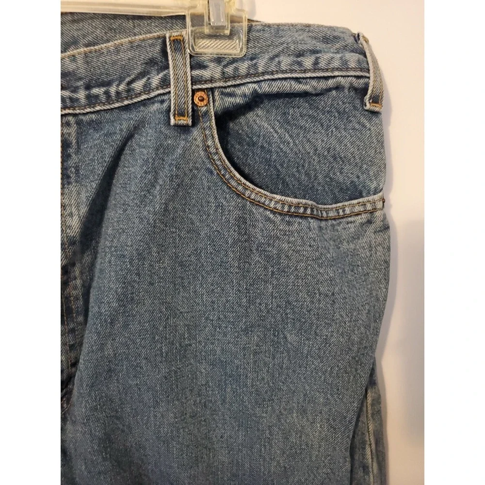 LEVI'S 505 Jeans Men's Size 42 x 30 Medium Wash Regular Fit Straight Leg Stretch
